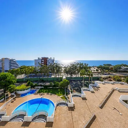 Luxury Coastal Retreat With Ocean Views דירה *
