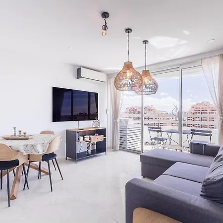 דירה Luxury Coastal Retreat With Ocean Views